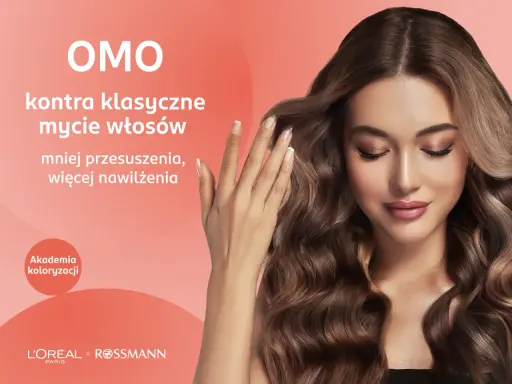 OMO: metoda omo dla mniej przesuszenia i więcej nawilżenia włosów. Piękna kobieta z falowanymi włosami.