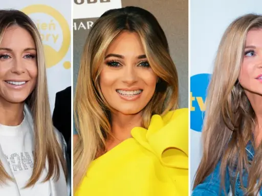 Trzy kobiety z blond włosami. Jedna w białej marynarce, druga w żółtej sukience, trzecia w dżinsowej kurtce.